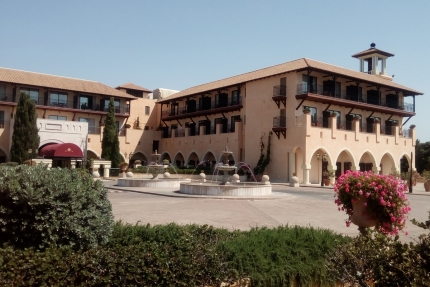 Отель Elysium в Като Пафосе